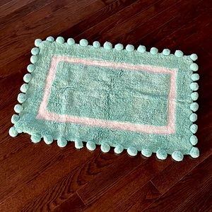 🚨GET BEFORE 1/21 OR DONATED🚨Pottery Barn Bath Rug